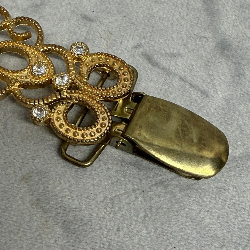 Rhinestone Sweater Clip Guard Gold Tone Filigree Costume‎ Jewelry Shawl Pin